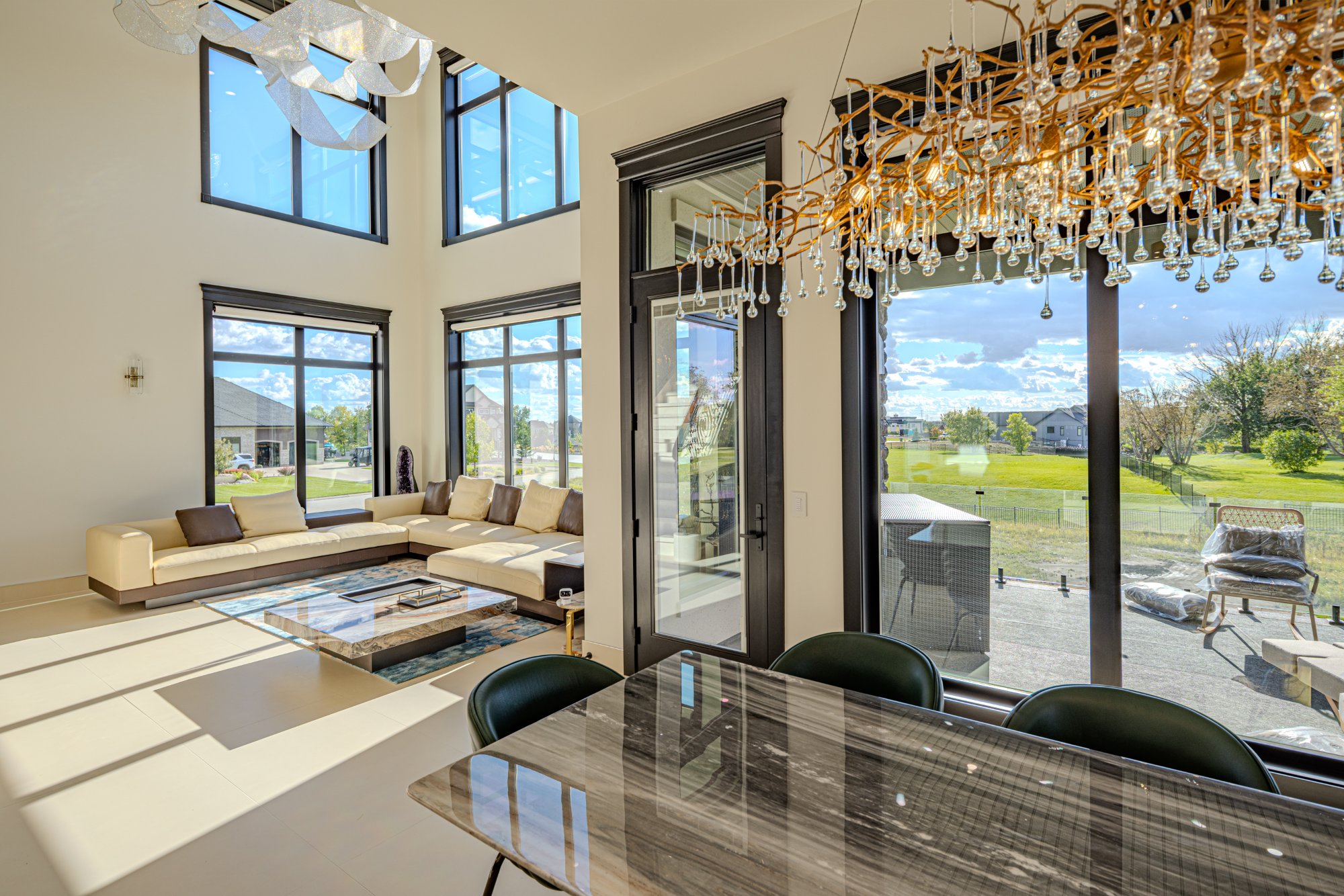 2453 JAMES ST.ABBOTSFORD BC.V2T 3L4.CANADA