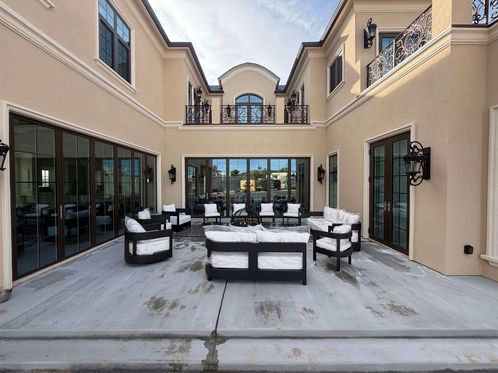 SAINTY™ Powder Coated Aluminum Casement Windows - Phoenix, Arizona