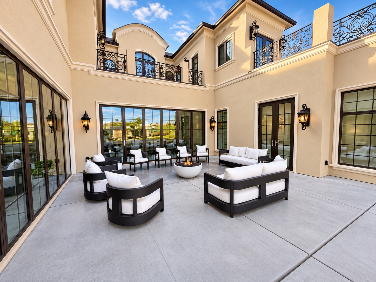 SAINTY™ Thermally Broken Aluminum Bi-Fold Doors